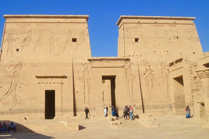 Aswan: Edfu and Kom Ombo Day Tour with Luxor Transfer - Temple of Horus in Edfu: what makes it feel so imposing