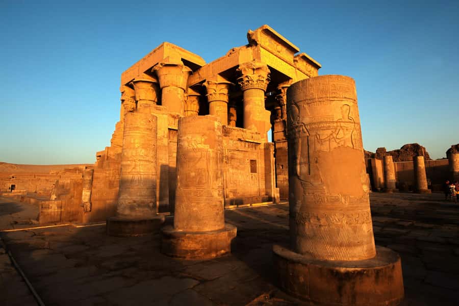 Aswan: Edfu and Kom Ombo Day Tour with Luxor Transfer - Who this tour suits best