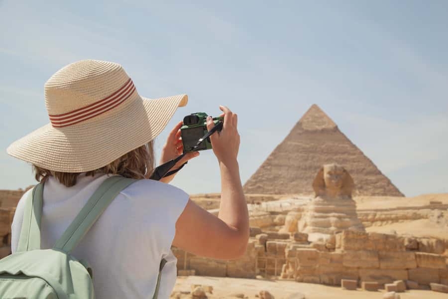 Cairo: Giza Pyramids, Sakkara & Dahshur All-Inclusive Tour - Giza Plateau in Full View: Cheops, Chephren, and Mykerinus