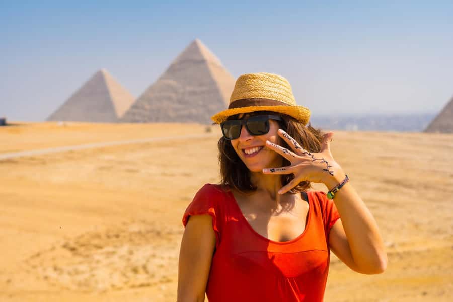Cairo: Giza Pyramids, Sakkara & Dahshur All-Inclusive Tour - Dahshur’s Bent and Red Pyramids: Senefru’s Bold Experiments