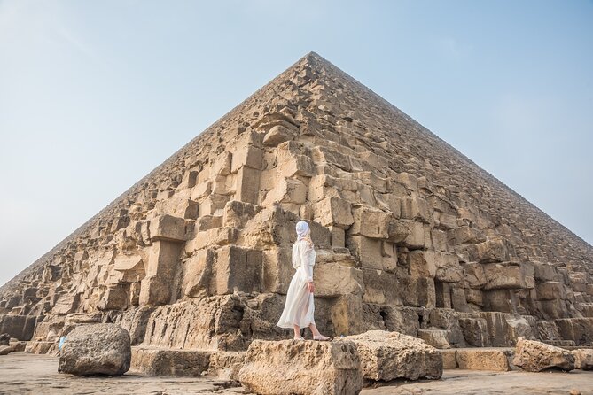 Cairo Guided Half-Day Tour of Giza Pyramids and Sphinx - Your Egyptologist guide: what you’ll get (and why names show up)