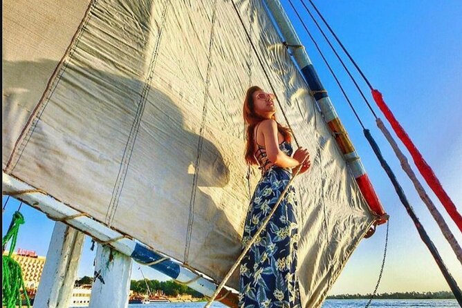 Cairo Private Felucca OnThe Nile River With Pickup and Soft Drink - Sunrise to night: picking the right departure time (and dressing for it)