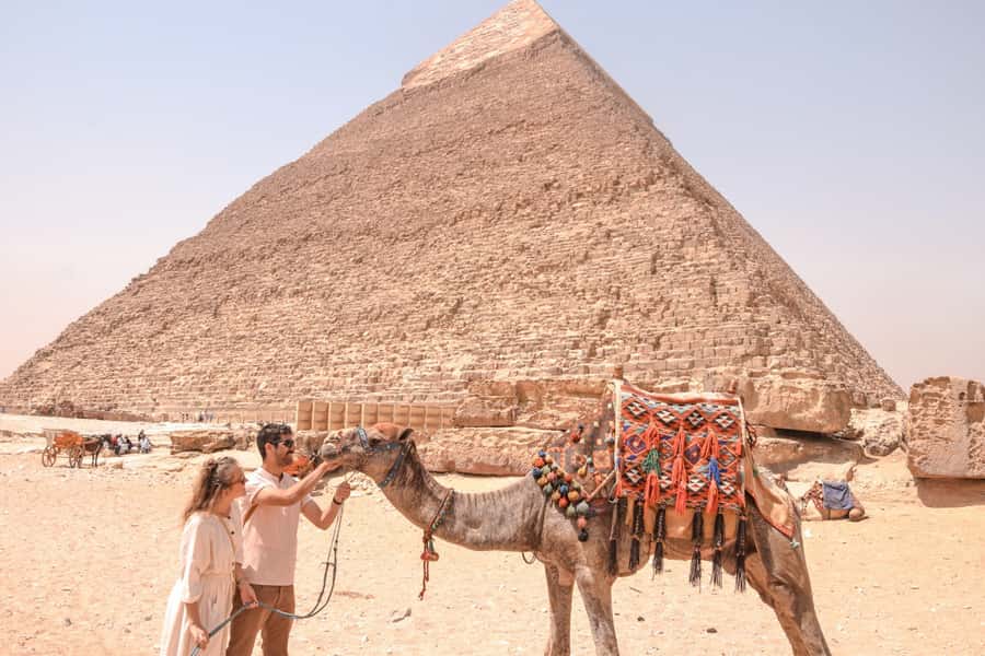 Cairo: Private Pyramids, Museum & Bazaar Tour with Lunch - Key highlights worth prioritizing