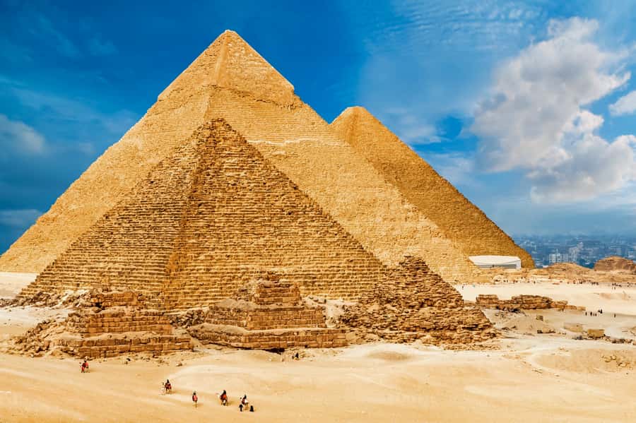 Cairo: Pyramids, Sakkara & Memphis Tour with Lunch - Shopping stops: perfume and papyrus can be the weak link