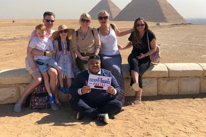 Day Tour to Giza Pyramids Complex, Egyptian Museum & Bazaar - Giza Necropolis Pickup and the Moment Everything Clicks