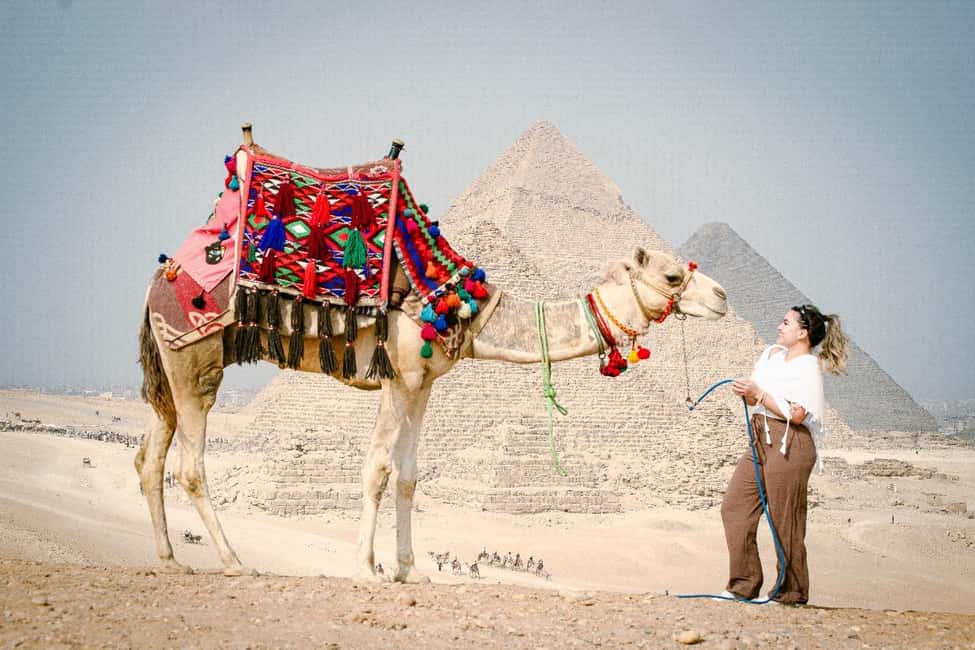 Discover Cairo: Pyramids, Museum & Sphinx Tour from Hurghada - Lunch break in Cairo: what’s included and how to use the downtime