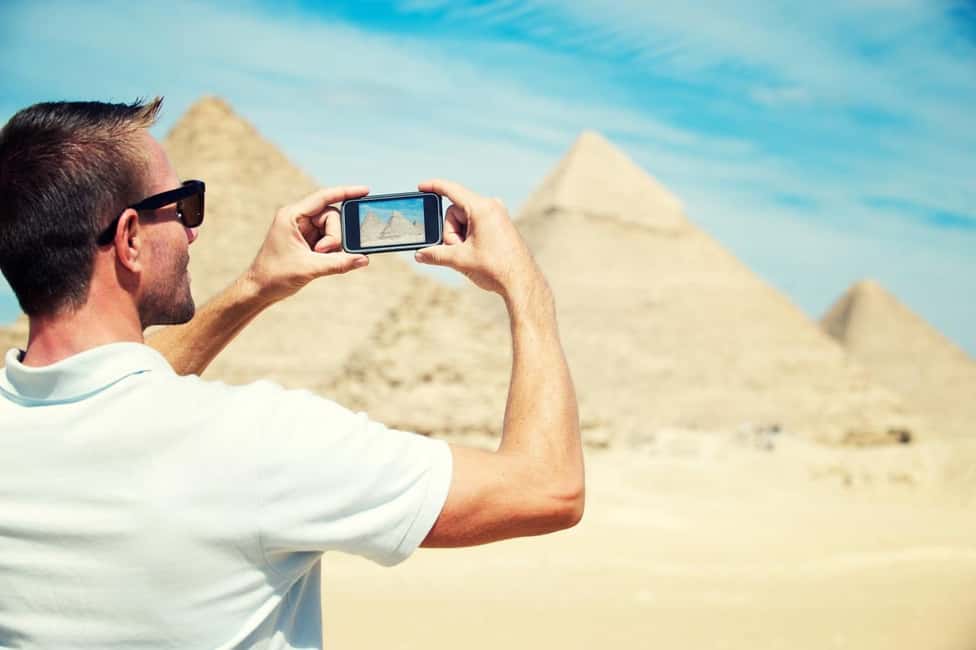 Discover Cairo: Pyramids, Museum & Sphinx Tour from Hurghada - Guide quality is the real difference-maker