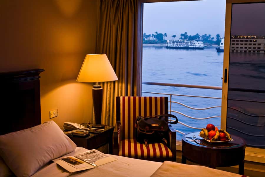 From Aswan: 3-Day Cruise to Luxor with Hot Air Balloon - Day 2: Edfu Temple by Horse Carriage, Plus a Real Break Between Stops
