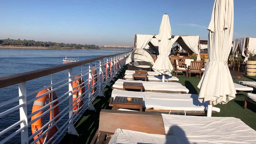 From Aswan: 4-Day Nile Cruise from Aswan to Luxor with Guide - East Bank Luxor: Karnak and Luxor Temple After Lunch