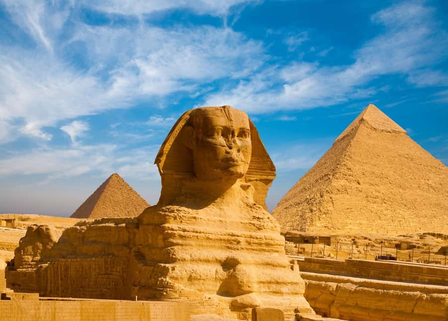 From Hurghada: Pyramids and Egyptian Museum Tour & Boat Ride - The Great Sphinx and Valley Temple: the part you’ll remember at sunset-light