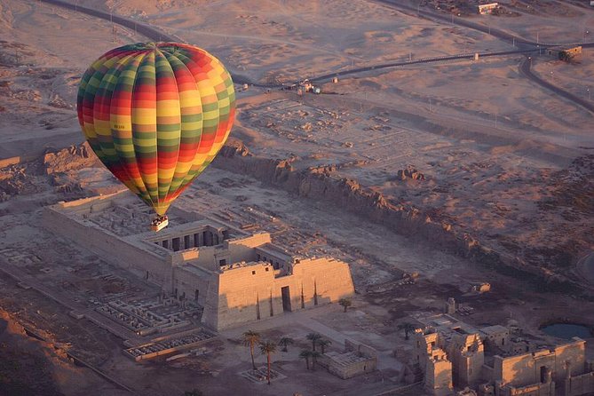 Hot Air Balloon Ride in Luxor Egypt with Transfers Included - Landing can be smooth—or not. Here’s how to prepare your mindset