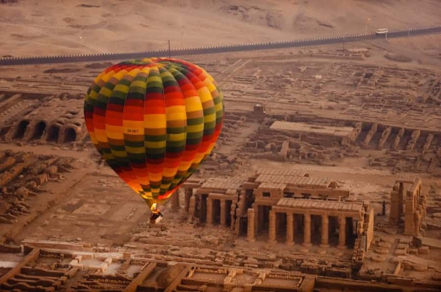 Hurghada: 2-Day Luxor Tour with Hotel, Balloon, & Boat Ride - Lunch, downtime, and the hotel you’ll actually use