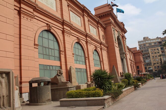 Hurghada Cairo Pyramids day tour by plane - Small group - Egyptian Museum Time: Tutankhamun Without the Museum Maze
