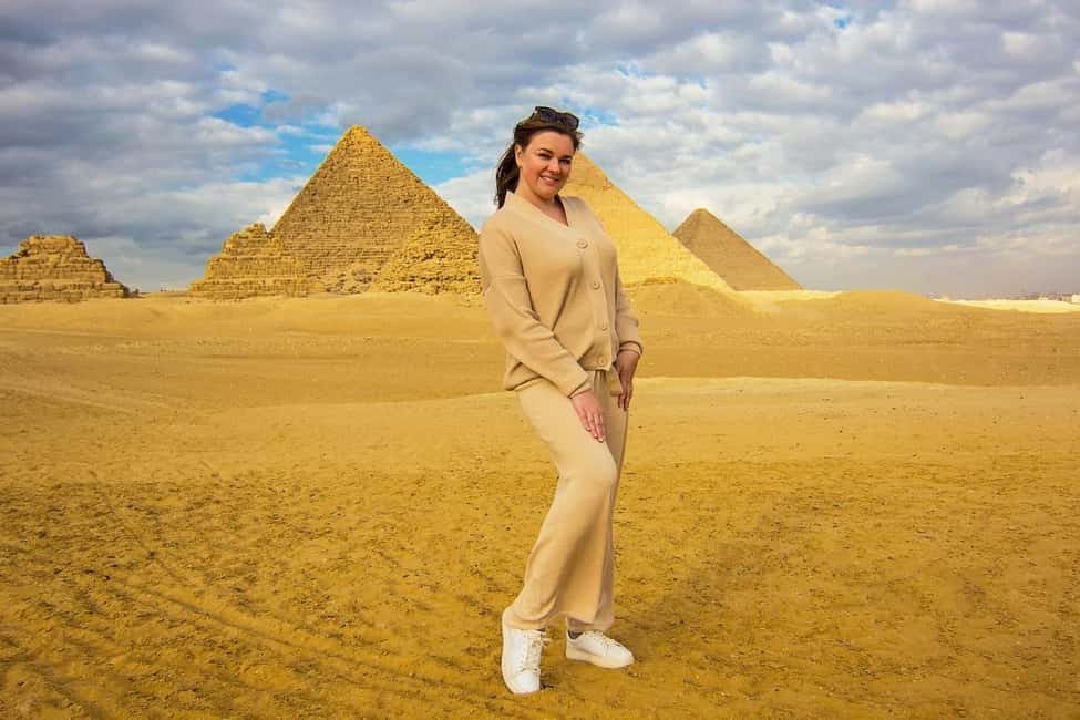 Hurghada: Cairo Pyramids, Sphinx & Egyptian Museum Day Trip - Optional Nile Boat Trip and the Tahrir Square Drive-By