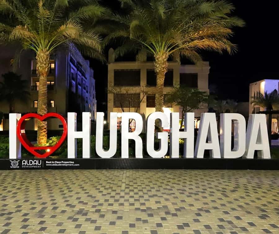 Hurghada: City Guided Tour with Local Market Stop - Harbor and shipyard visit: the fishing community side of Hurghada