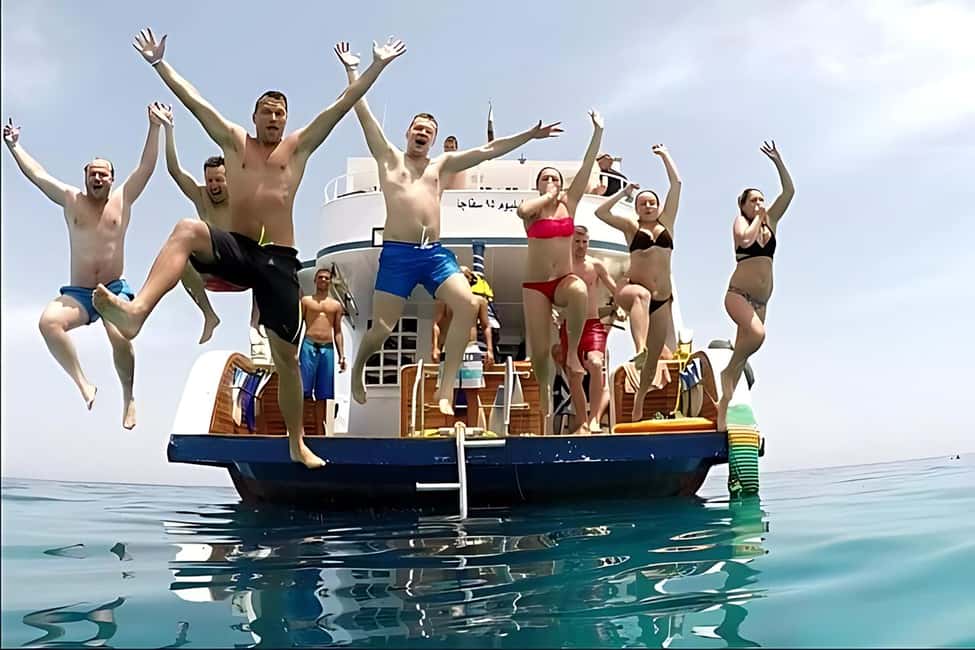 Hurghada: Dolphin Watching Boat Tour with Snorkeling & Lunch - Lunch onboard: what’s included and why it feels like value