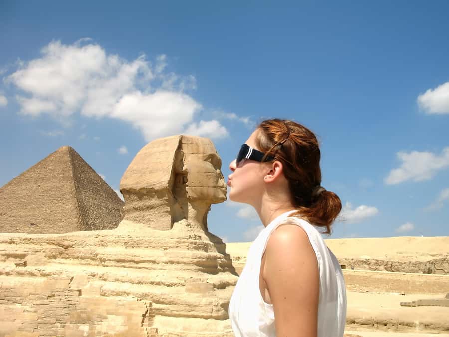 Hurghada: Full-Day Trip to Cairo by Plane - Giza Plateau: Great Pyramid views, Sphinx photos, and crowd-smart walking