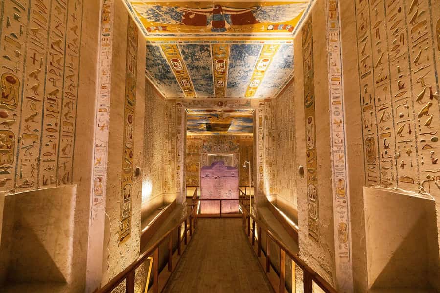 Hurghada: Luxor Highlights & King Tut Tomb Tour with Lunch - Price and Logistics: what $150 really buys you