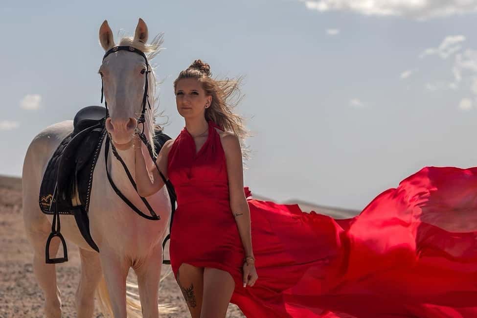 Hurghada: Red Sea & Desert Horse Riding Tour with Swimming - What to wear and bring so you don’t suffer
