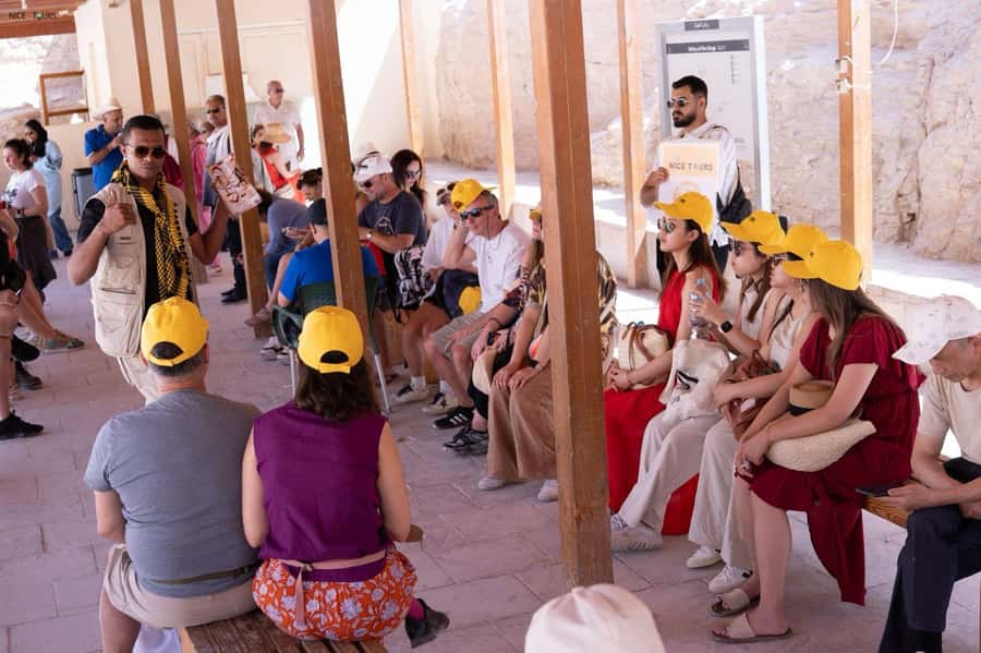 Hurghada: Small-Group Luxor Highlights & Tut Tomb Day Tour - Skipping the ticket line and what that actually means for your day