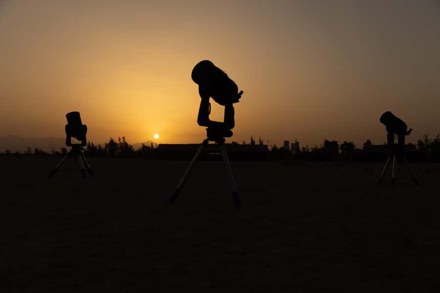 Hurghada: Star Stargazing Desert Adventure by Jeep & Dinner - The Oasis Welcome: Tea, Coffee, Dates, and Farm Life