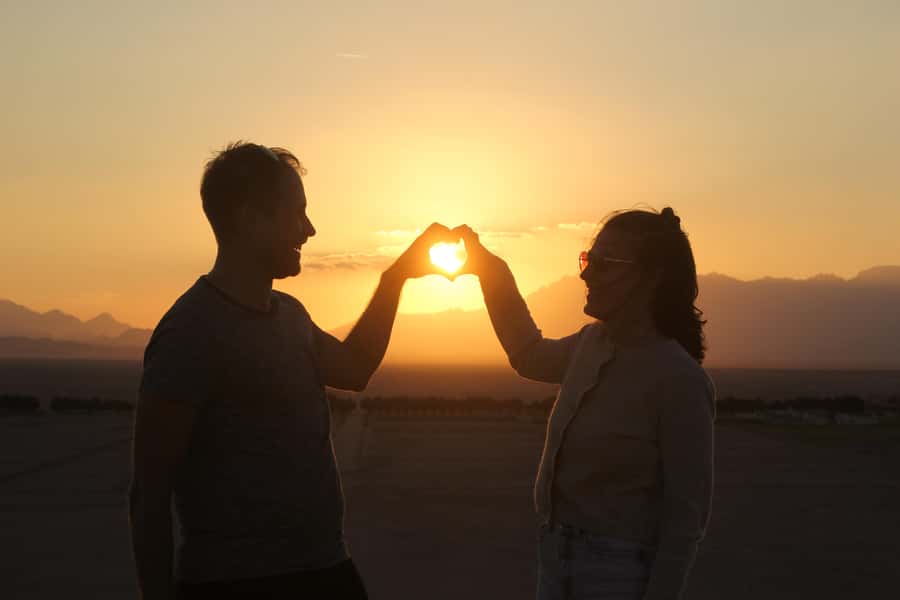Hurghada: Star Stargazing Desert Adventure by Jeep & Dinner - Dinner Under the Stars: What You Eat and Why It Works