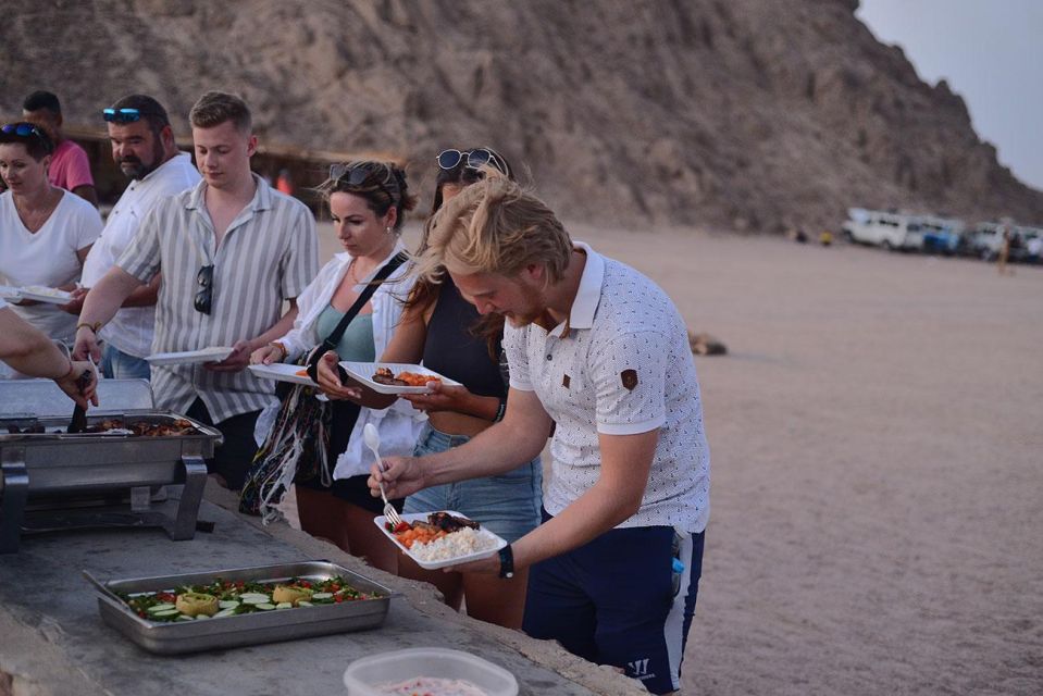 Hurghada: Star Watching Desert Adventure by Jeep with Dinner - Candlelit Bedouin Buffet Dinner: Plenty Included, Romance Depends on Timing