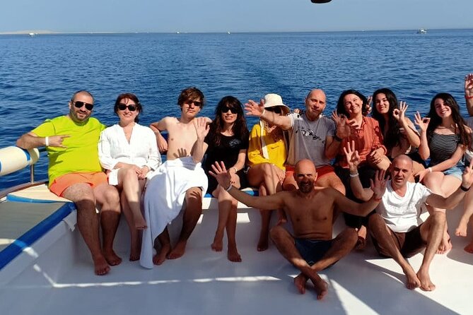 Intro Diving 2 Stops For Beginners with Pick-up and Lunch - Hurghada - Lunch on the boat: one reason this day feels easy