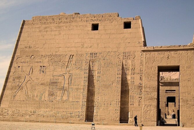 Luxor Day Tour: Explore Valley of Kings, Queens, Hatshepsut& More - Hatshepsut at Deir el-Bahari: why the temple looks the way it does