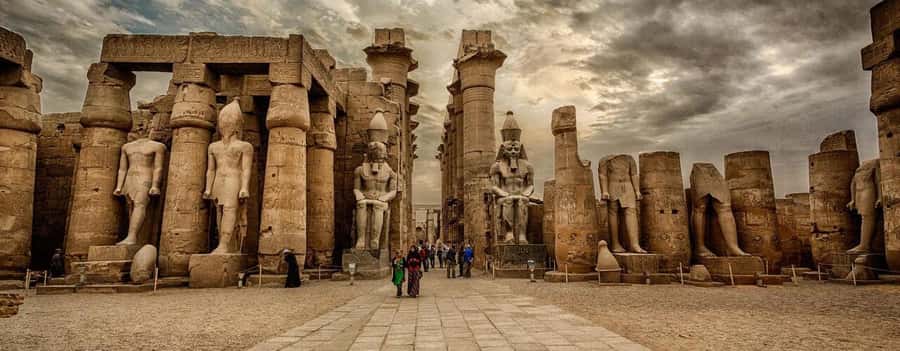 Luxor Day Trip from Hurghada Small Group & Tutankhamun Tomb - Luxor in one packed day: what this tour is really for