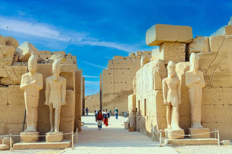 Luxor Day Trip from Hurghada Small Group & Tutankhamun Tomb - Valley of the Kings: guided meaning plus time to wander