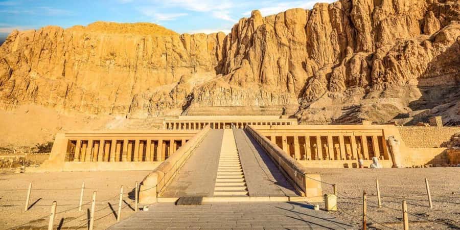 Luxor Day Trip from Hurghada Small Group & Tutankhamun Tomb - Crossing the Nile by boat: a short break that matters