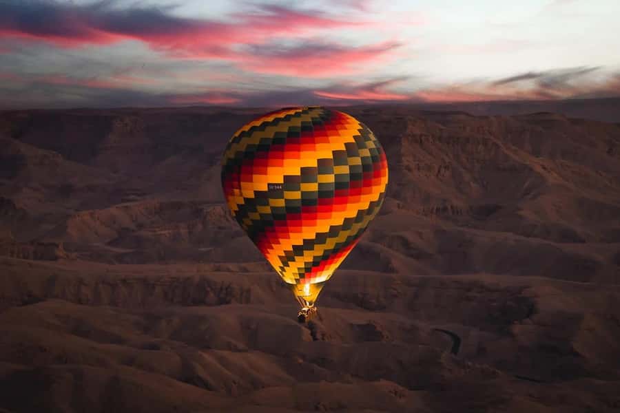 Luxor: Hot Air Balloon Ride over Luxor Relics - Safety briefing and your basket moment: what to expect before lift-off