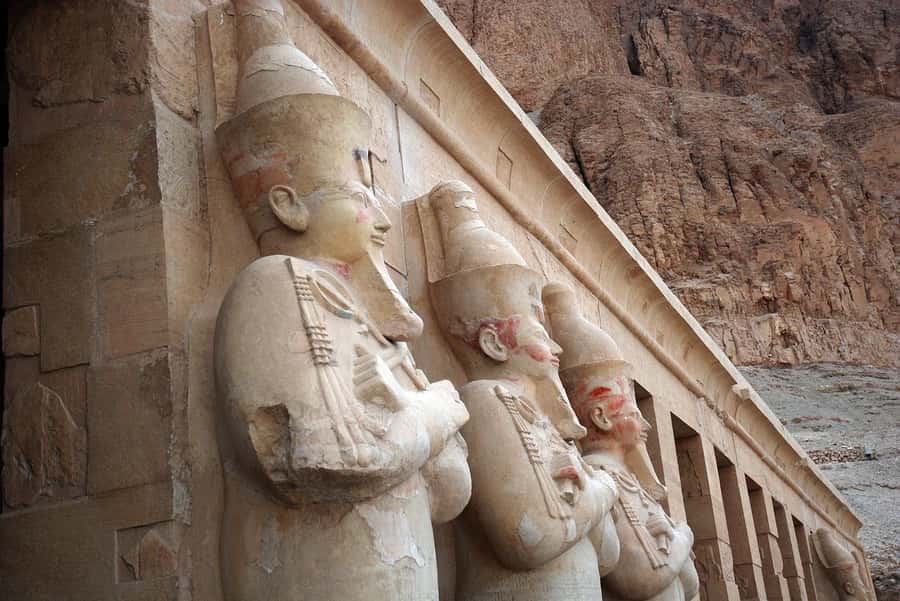 Luxor: Private Full-Day Luxor Highlights Tour with Pickup - Luxor Temple: The Smoother Finish, Built Across Reigns