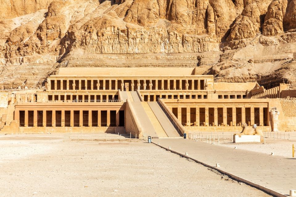 Luxor: Shared Full-Day Tour to Luxor West and East Banks - Price and logistics for a shared full-day tour