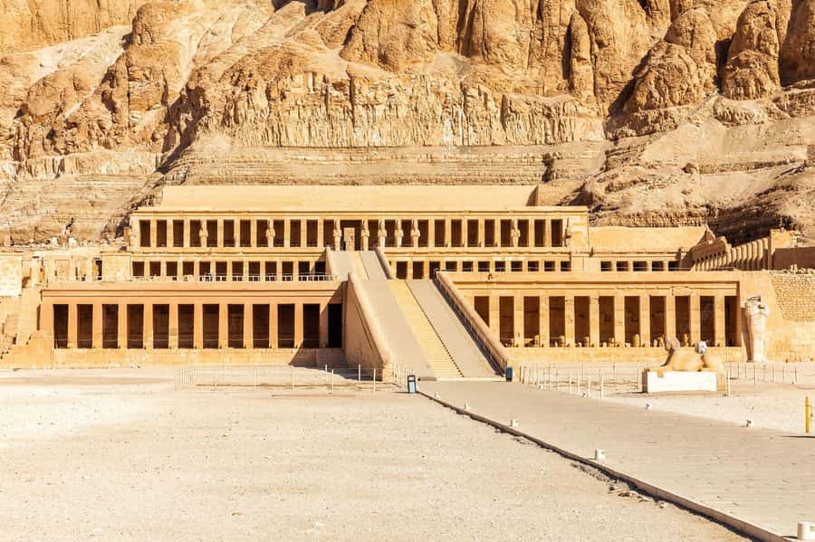 Luxor: West and East Banks All-Inclusive Tour & Balloon Ride - Luxor Temple: Amenhotep III’s Start, Ramses II’s Completion