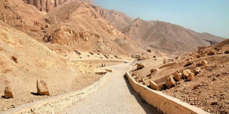 Luxor: West Bank Kings and Queens All-Inclusive Tour & Lunch - Lunch at a local restaurant: included, but manage expectations