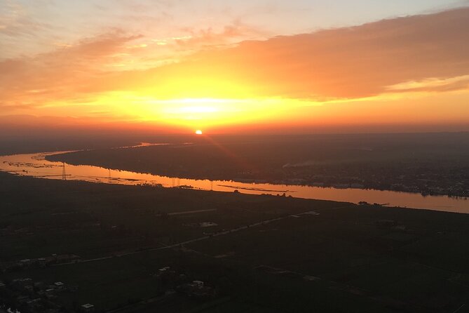 Luxury Sunrise Balloon Ride in Luxor with Hotel Pickup - The 30-Minute Flight: The Views You’ll Remember