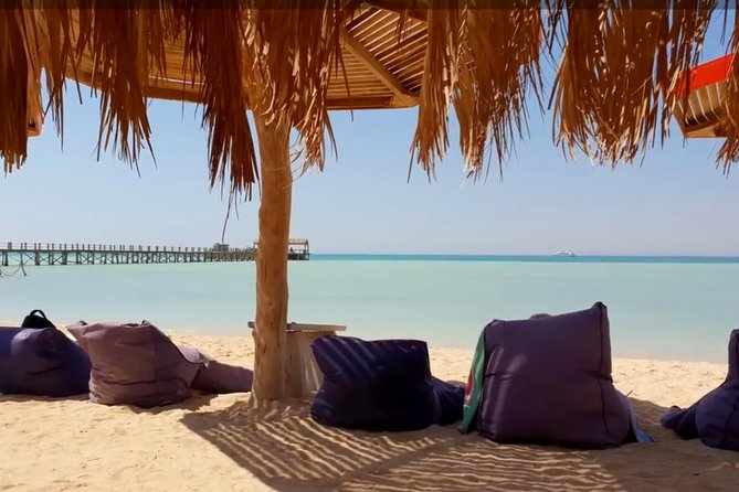 Orange Bay Island - The Orange Bay beach window: swim, relax, repeat