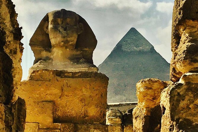 Private Day Tour Giza Pyramids, Memphis and Sakkara Pyramids - Great Sphinx and Valley Temple: How the Stops Fit Together