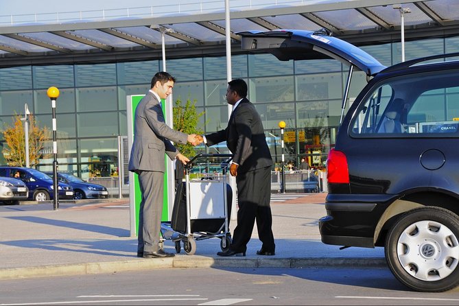 Private Pickup Transfer from Cairo Airport to Hotels in Cairo - Safety and comfort in Cairo traffic: what to watch for