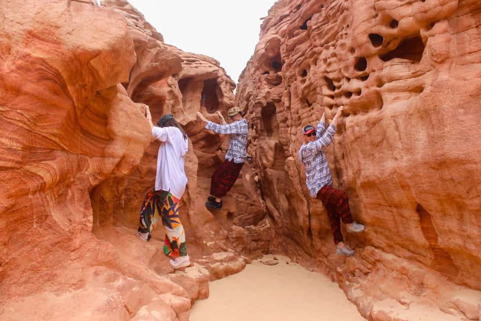 Sharm El Sheikh: Jeep Adventure to Blue Hole, Canyon & Dahab - Colored Canyon (Salama): 800 meters of color and real footing