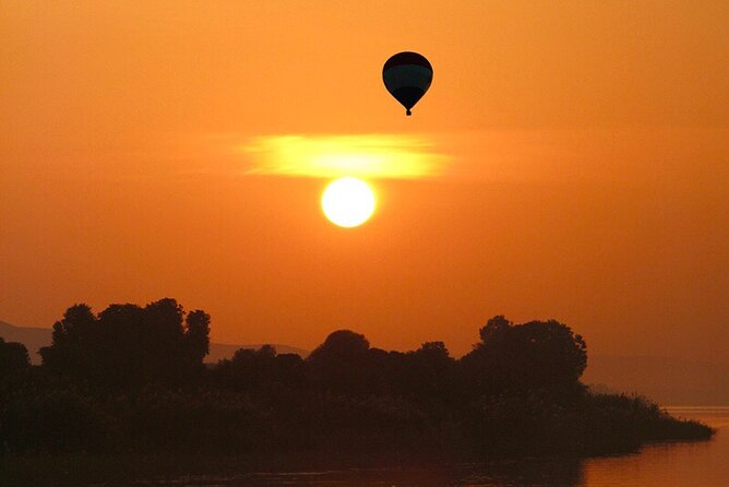 Sunrise Ballooning Luxor with Transfers Included - Nile crossing logistics: boat or van, and why it matters